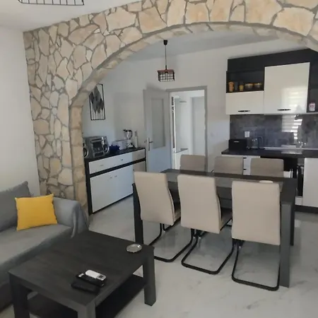 Vts Apartman *